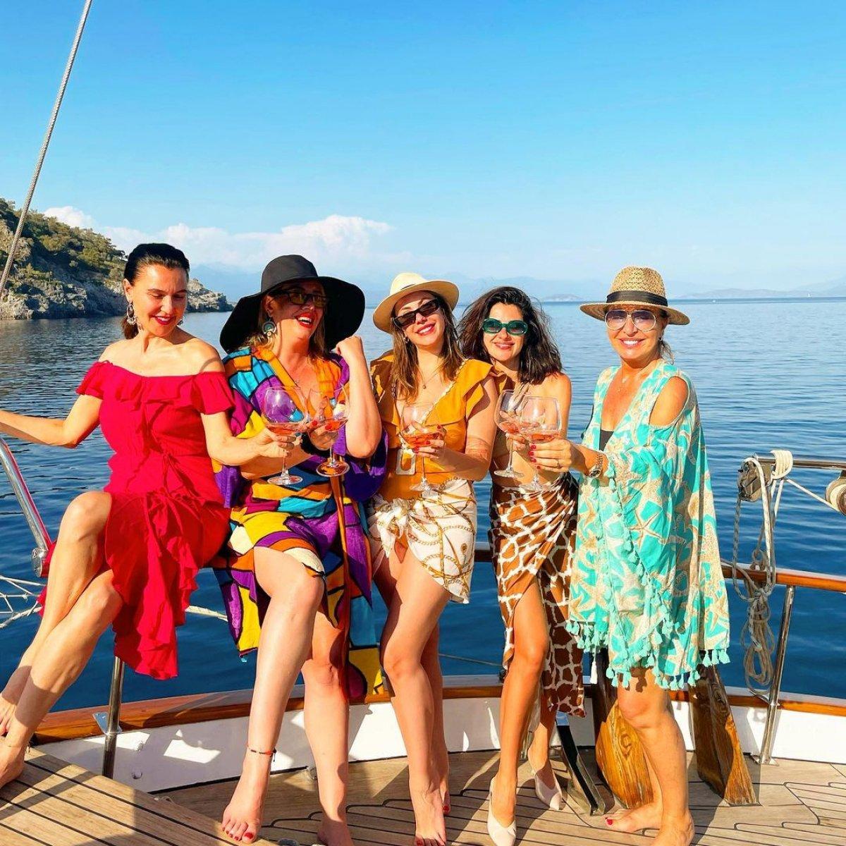 Şevval Sam’ın bikinili paylaşımına beğeni yağdı