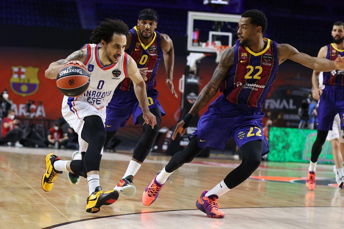 Barcelona’yı mağlup eden Anadolu Efes EuroLeague şampiyonu oldu