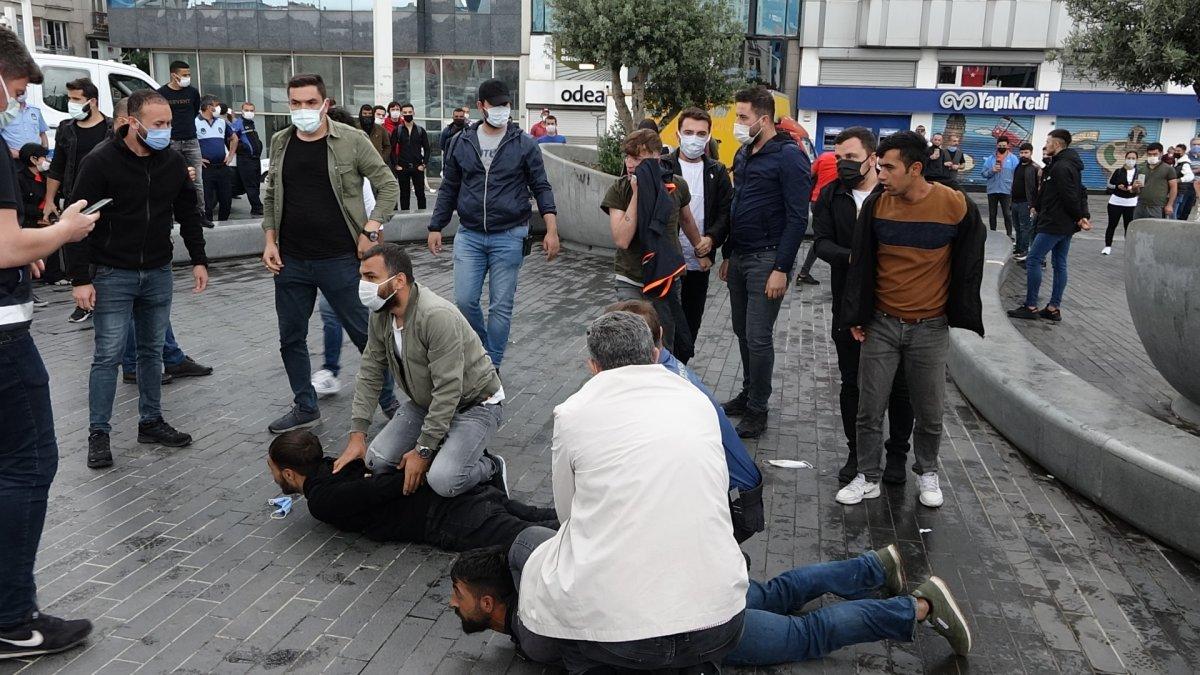 Taksim'in ortasında kemerli kavga