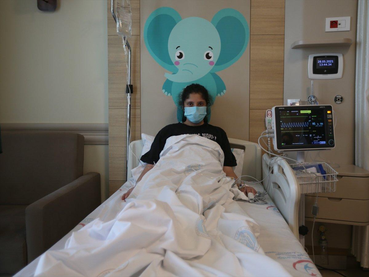 Erzurum'da kalbi delik çocuklar ameliyatsız yöntemle tedavi edildi