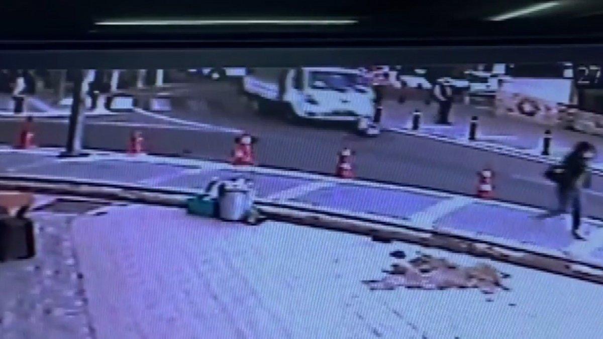 Kartal’da kamyonet yayaya çarptı