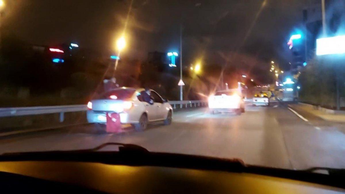 Ümraniye'de kısıtlamaya rağmen asker eğlencesi düzenlendi