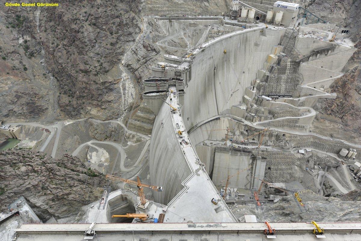 Yusufeli Barajı gövde inşaatı çalışmaları sona erdi