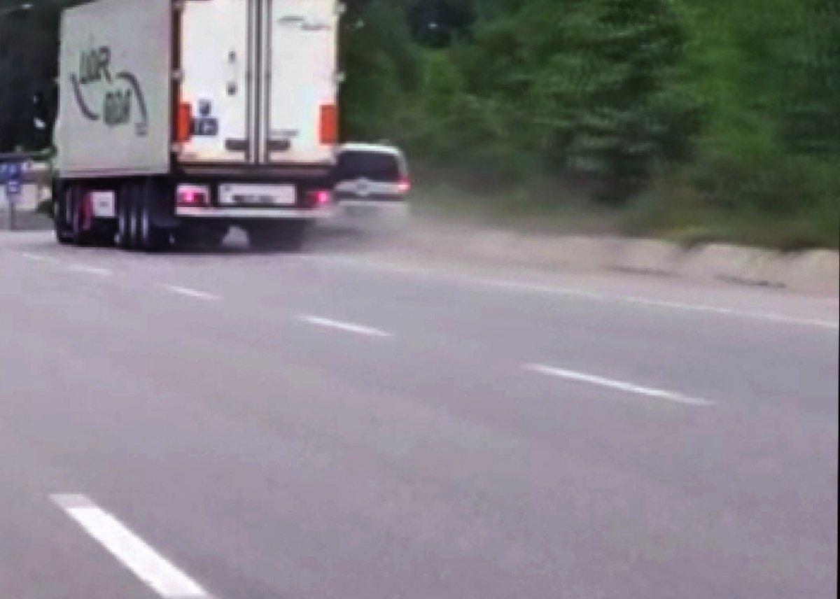 Samsun'da 'yol vermeme' inatlaşması kazaya sebep oldu