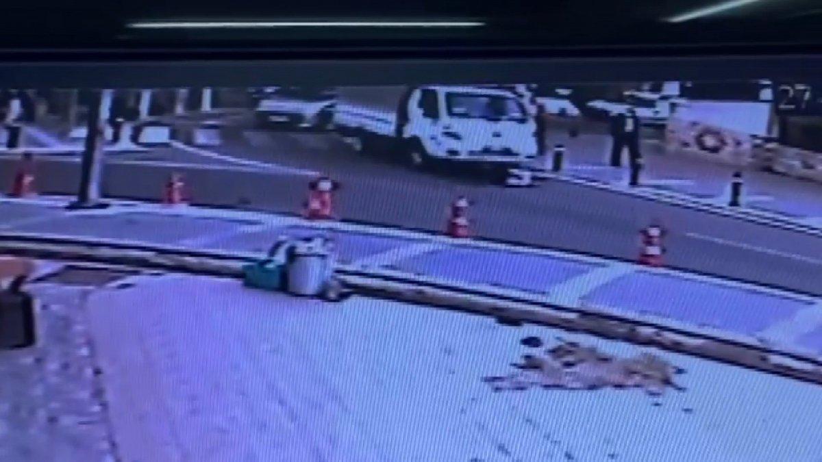 Kartal’da kamyonet yayaya çarptı