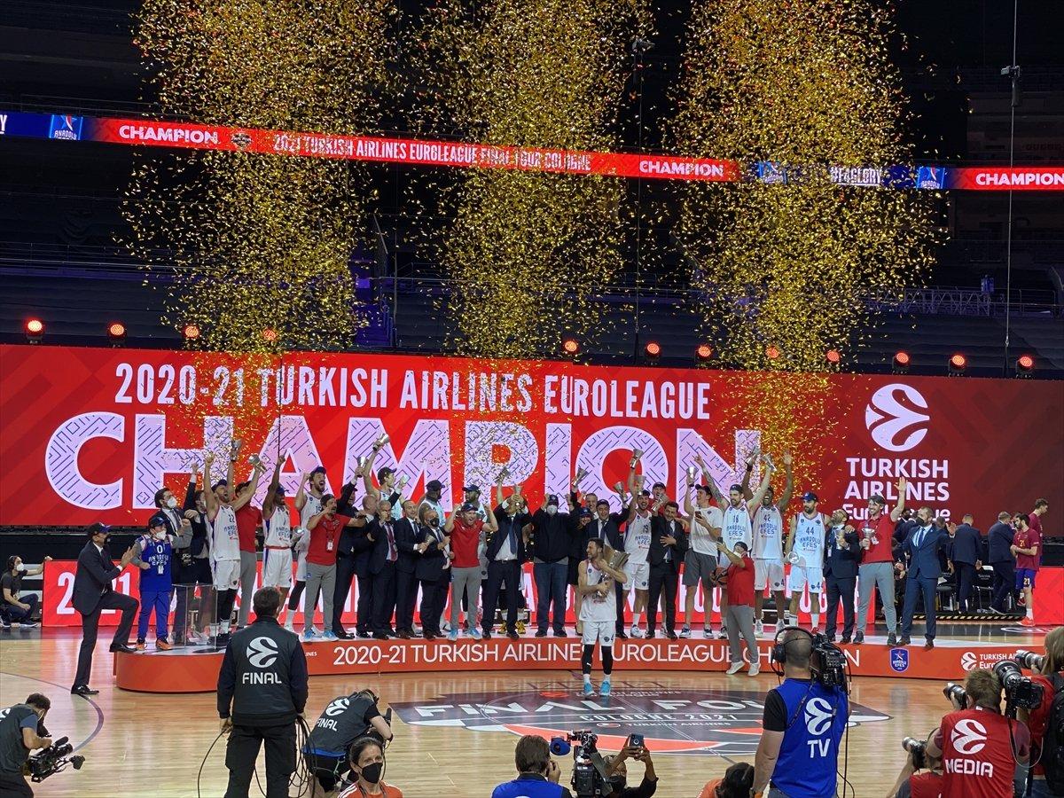 Cumhurbaşkanı Erdoğan'dan Anadolu Efes'e tebrik