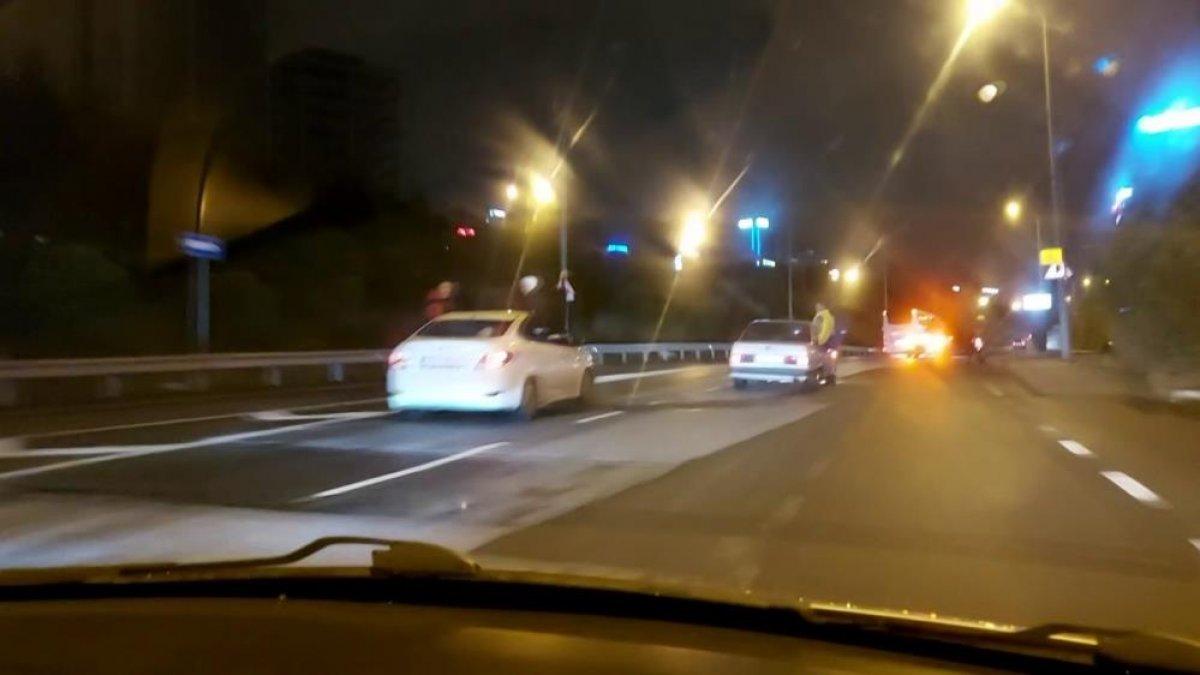 Ümraniye'de kısıtlamaya rağmen asker eğlencesi düzenlendi