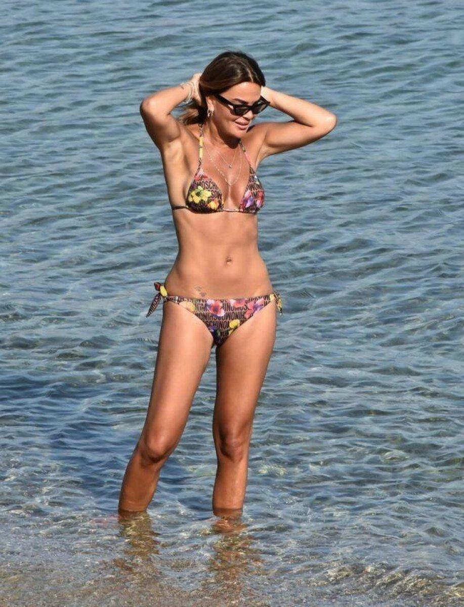 Özlem Yıldız, tatile çıktı