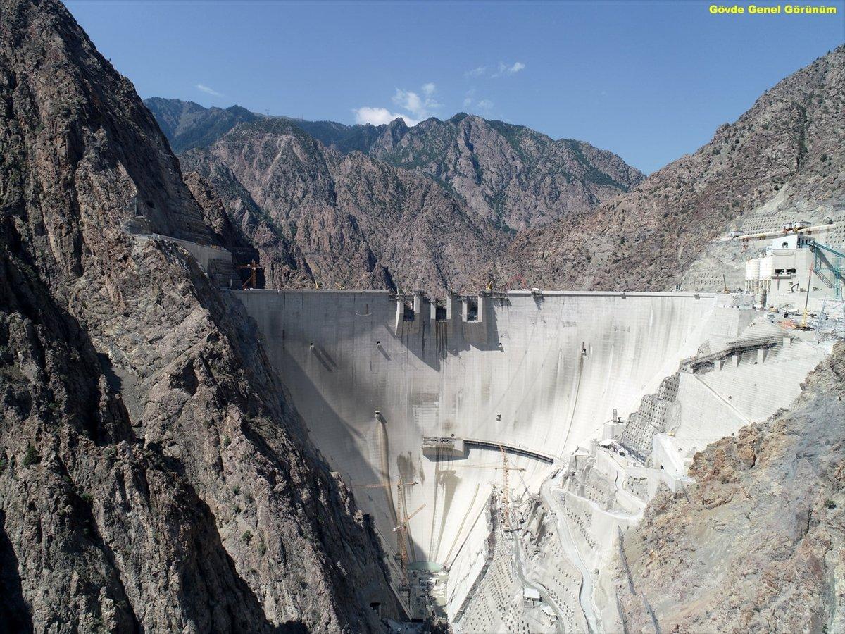 Yusufeli Barajı gövde inşaatı çalışmaları sona erdi