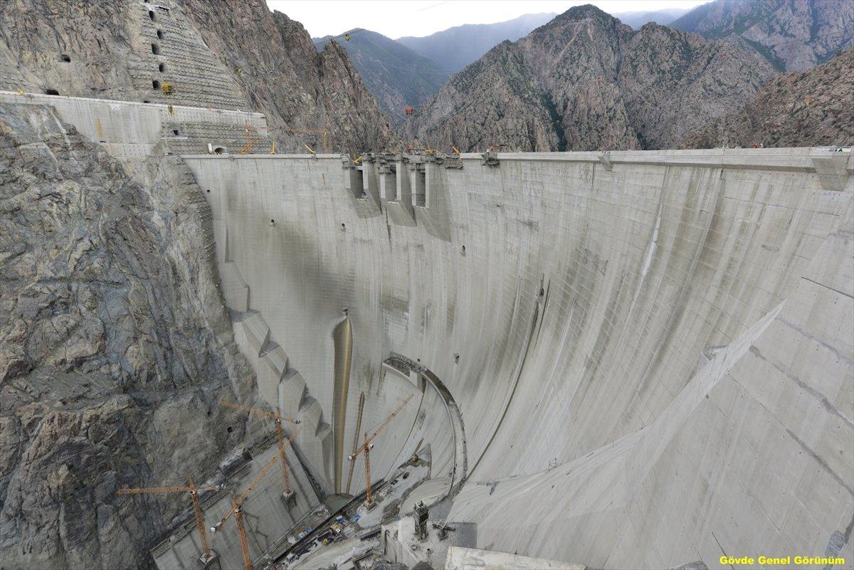 Yusufeli Barajı gövde inşaatı çalışmaları sona erdi