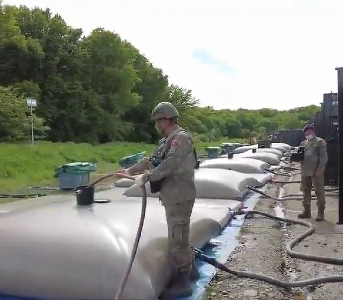 NATO, Türk askerlerine hayran kaldı