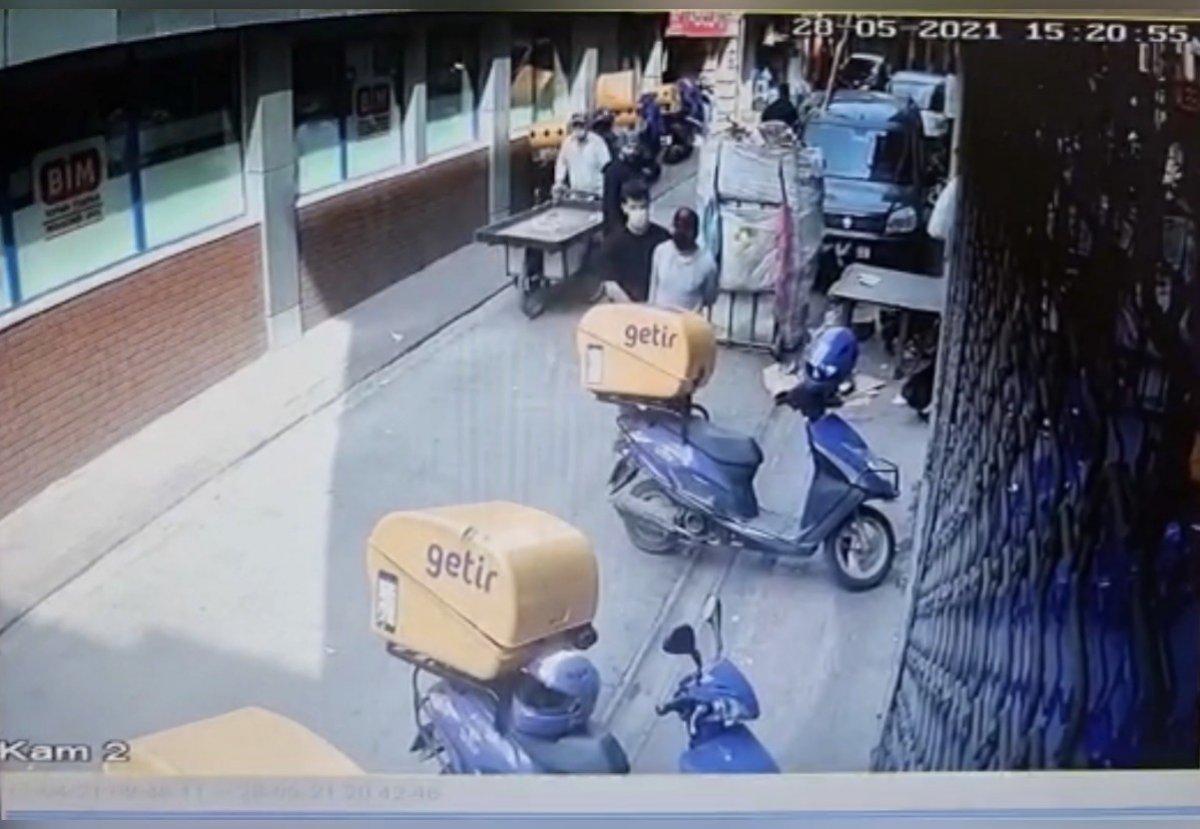 İstanbul’da yaşlı kadını' FETÖ' yalanıyla dolandırdılar