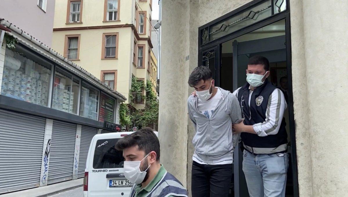 İstanbul’da yaşlı kadını' FETÖ' yalanıyla dolandırdılar