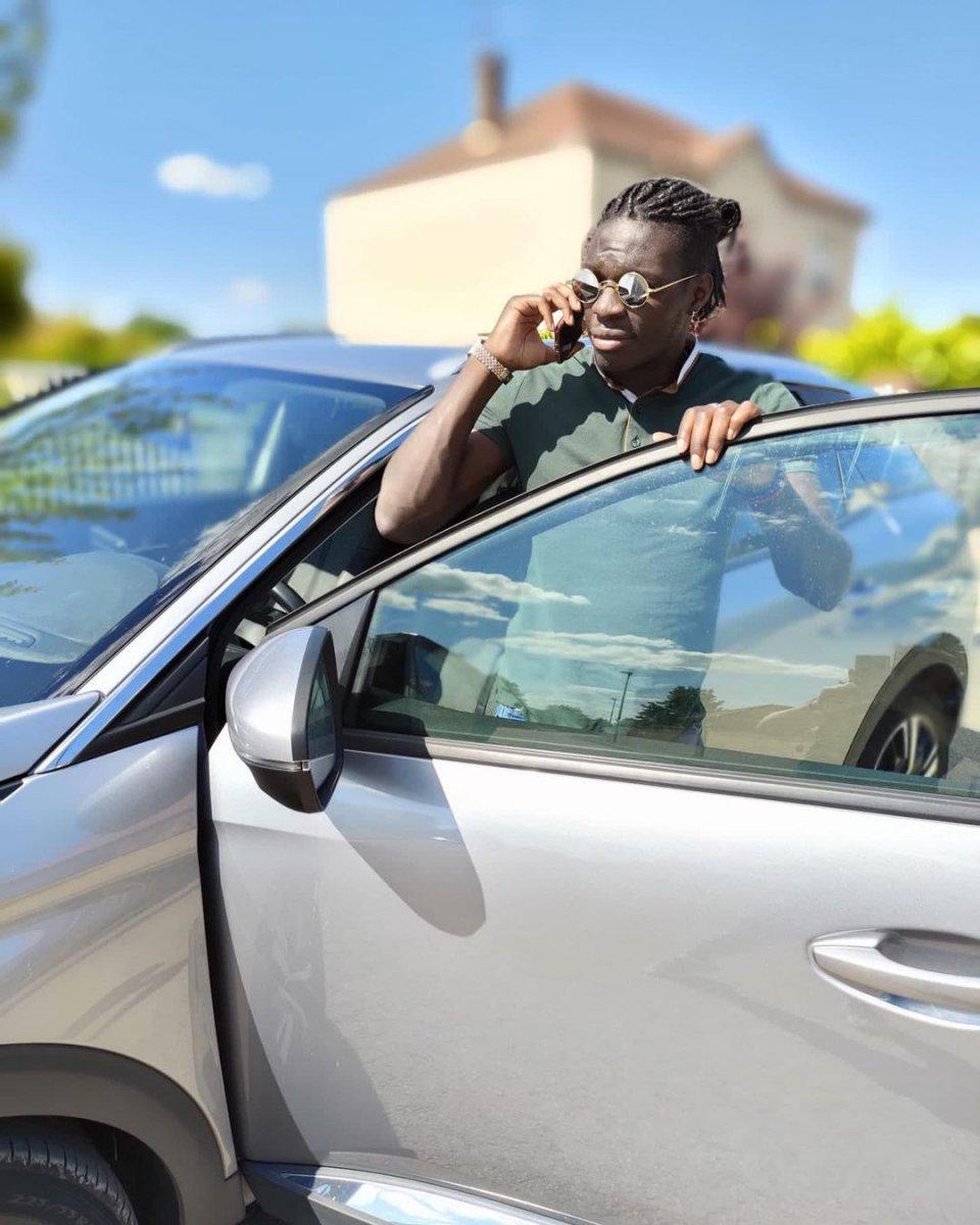 N'Sakala'dan Emre Belözoğlu'na gönderme