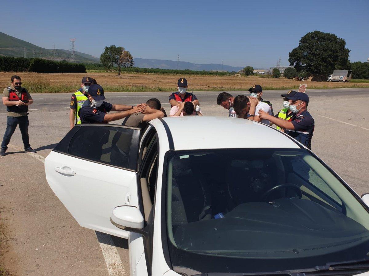 Bursa'da zehir tacirleri suçüstü yakalandı