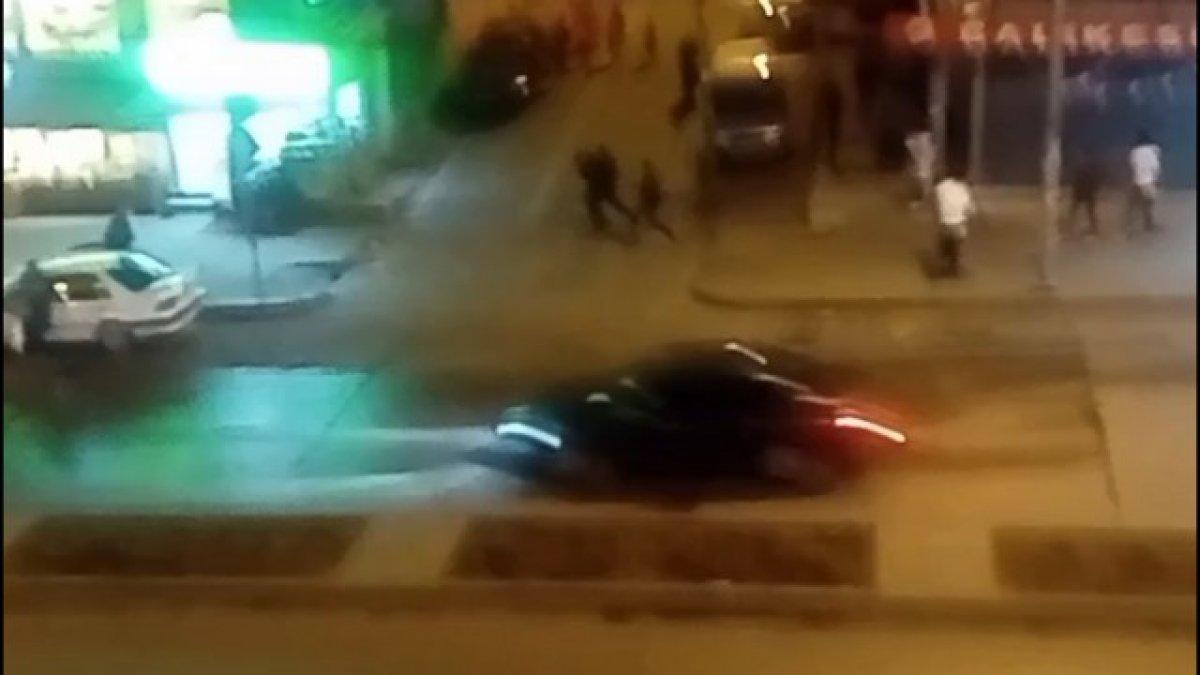 Esenyurt'ta sokak ortasında sopalı dayak