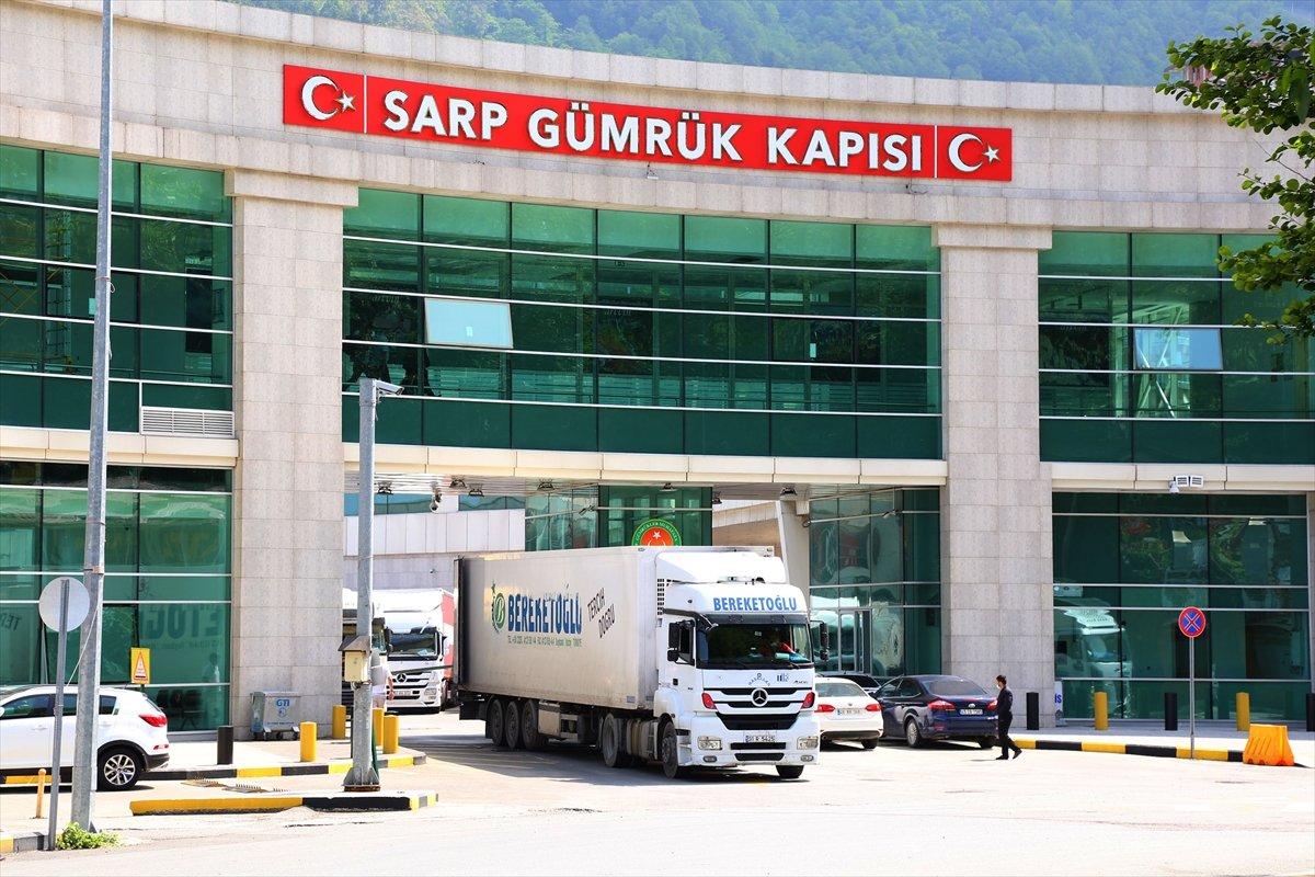 Sarp Sınır Kapısı karşılıklı yaya geçişlerine açıldı