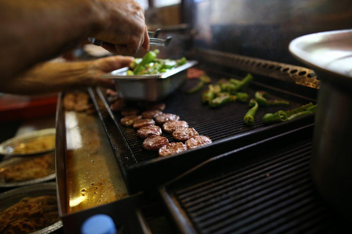 Bursa pideli köftecilerde hareketlilik başladı