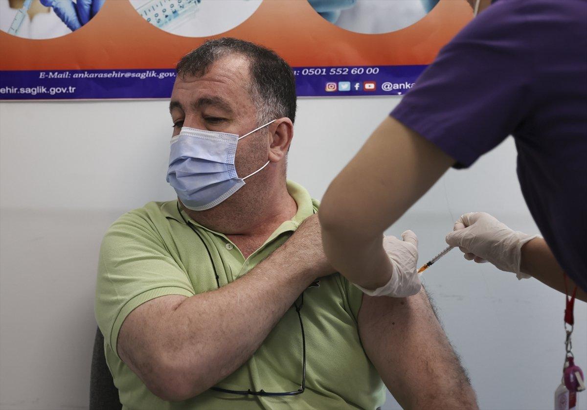 50 yaş ve üzeri vatandaşlar için aşılama başladı