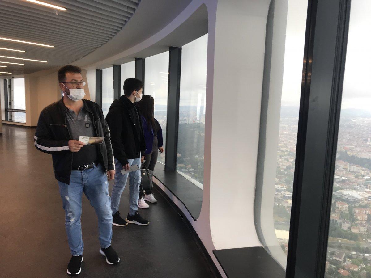 Çamlıca Kulesi ziyaretçilerini ağırlıyor