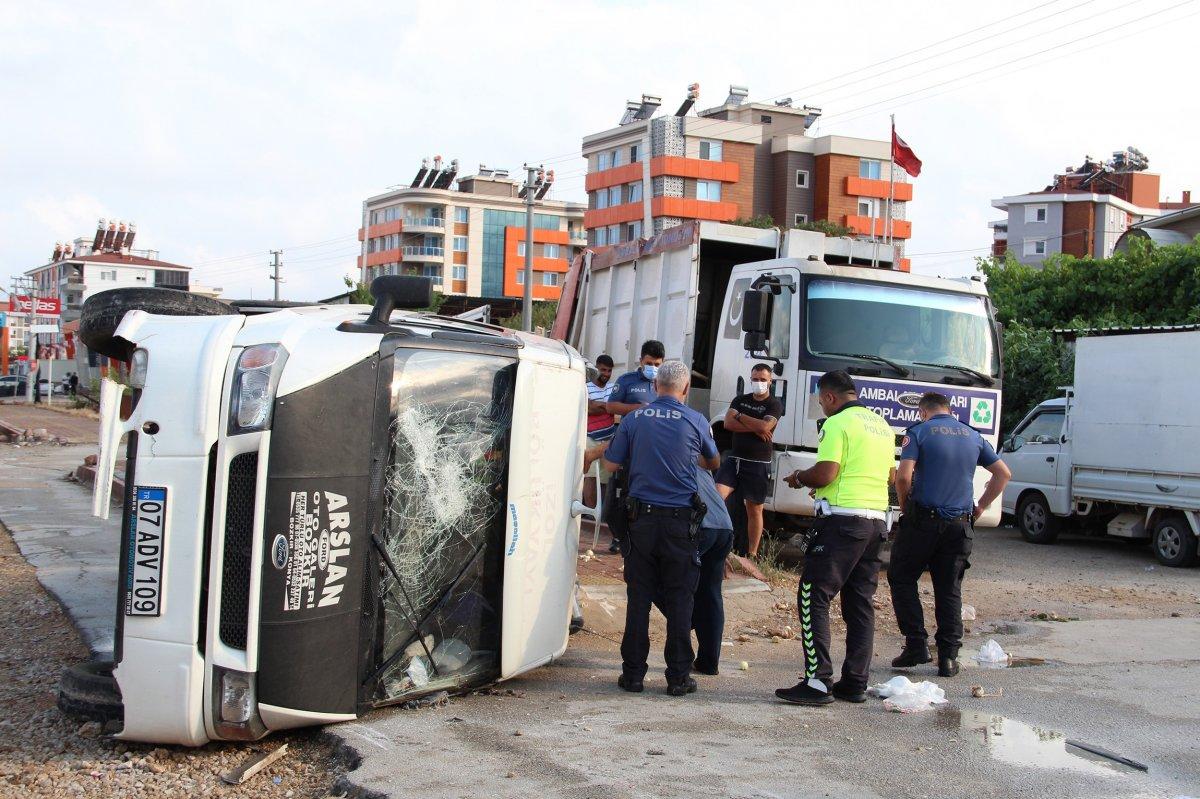 Antalya'da hem kaza yaptı, hem de alkolmetreyi üflemedi