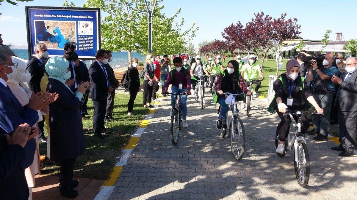 Emine Erdoğan ve Murat Kurum’un Van ziyareti