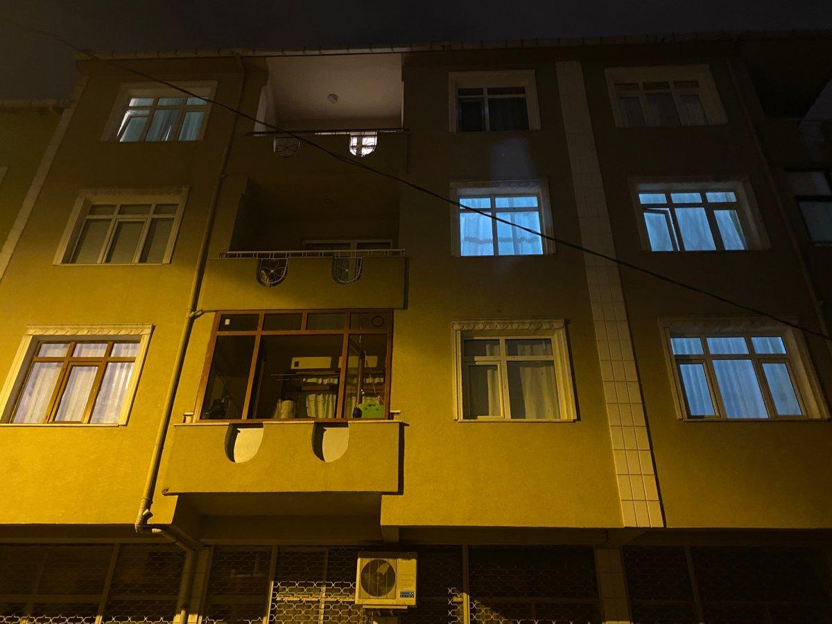 Ümraniye’de, boşanma aşamasında olduğu eşinin kapısına silahla dayandı