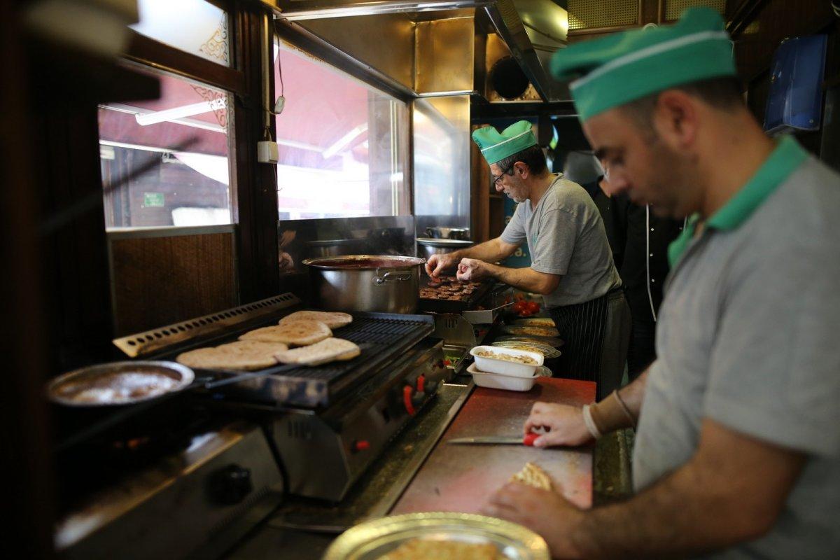 Bursa pideli köftecilerde hareketlilik başladı