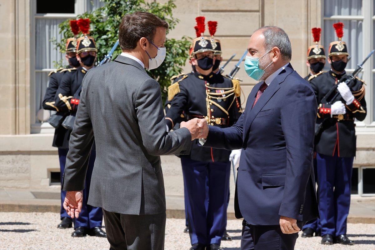 Emmanuel Macron, Nikol Paşinyan ile görüştü