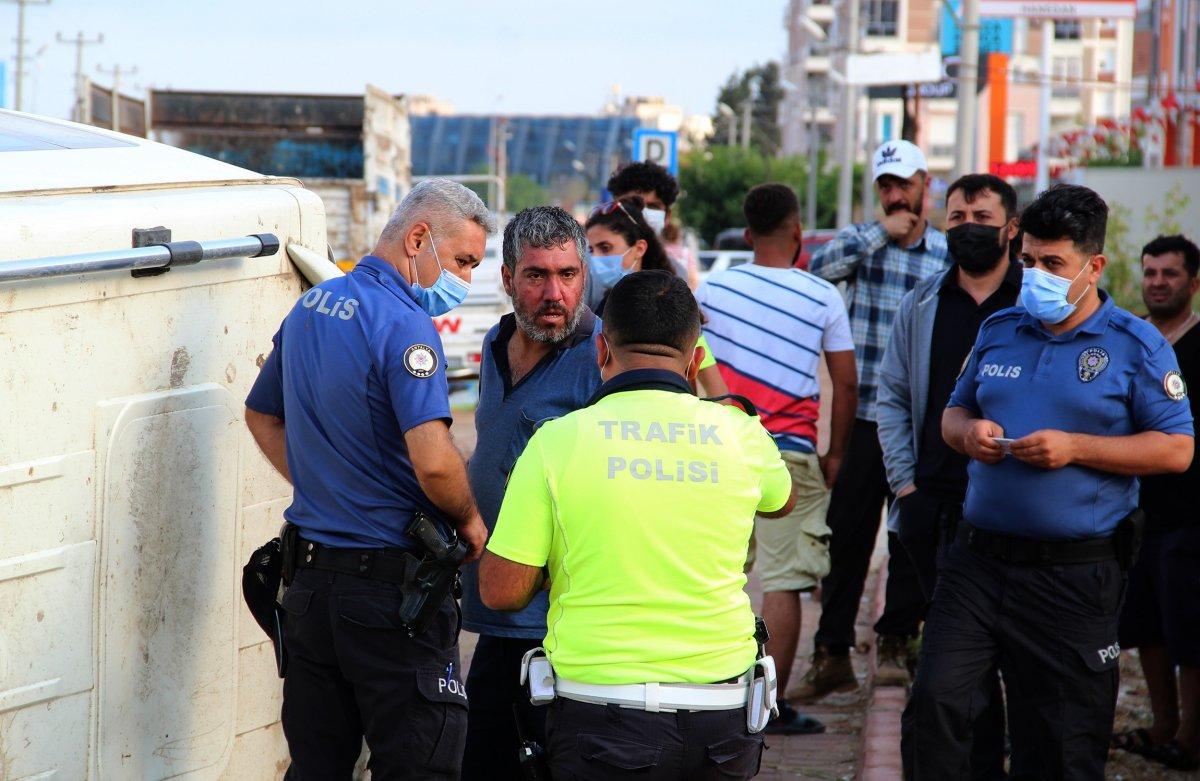 Antalya'da hem kaza yaptı, hem de alkolmetreyi üflemedi
