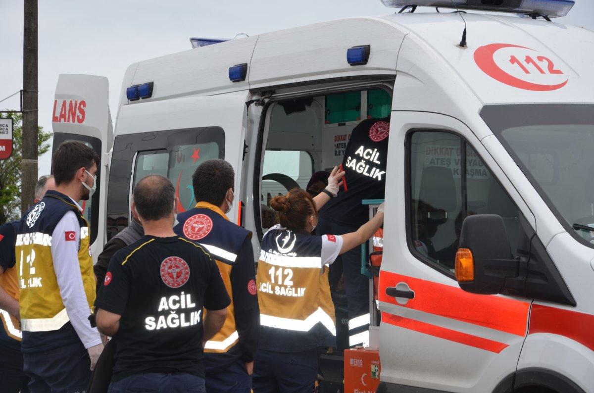 Ordu'da işçi minibüsü ile kamyonet çarpıştı