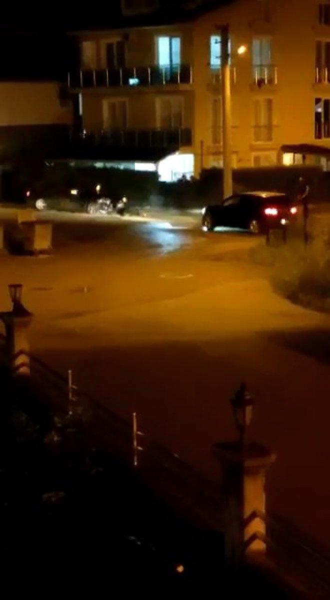 Sakarya'da eşine kızdı, kayınbiraderinin aracına zarar verdi