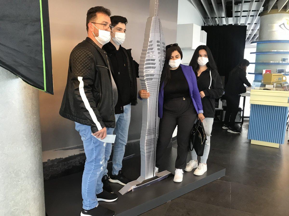 Çamlıca Kulesi ziyaretçilerini ağırlıyor