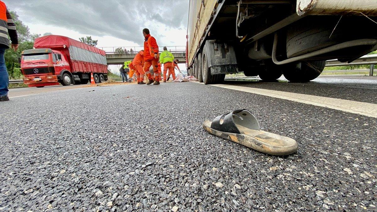 Düzce’de kazada karşı şeride geçen tır şoförü faciayı engelledi