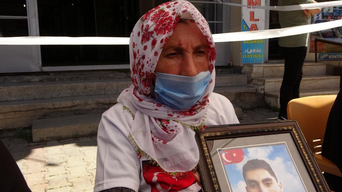 Muş’ta ailelerin evlat nöbeti devam ediyor