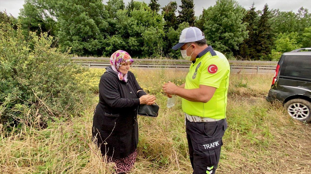 Düzce’de kazada karşı şeride geçen tır şoförü faciayı engelledi
