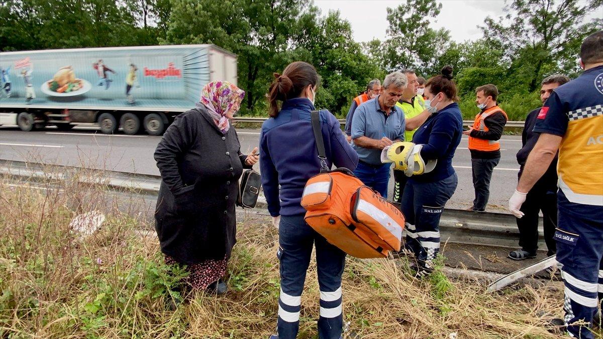 Düzce’de kazada karşı şeride geçen tır şoförü faciayı engelledi