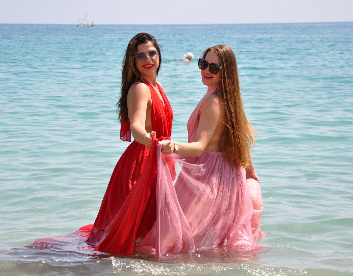 Antalya'da gelen turistler tatil anılarını ölümsüzleştirdi