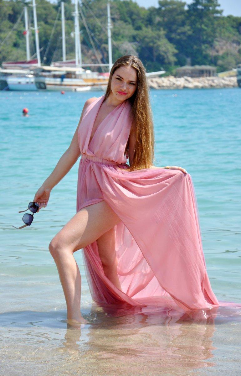 Antalya'da gelen turistler tatil anılarını ölümsüzleştirdi