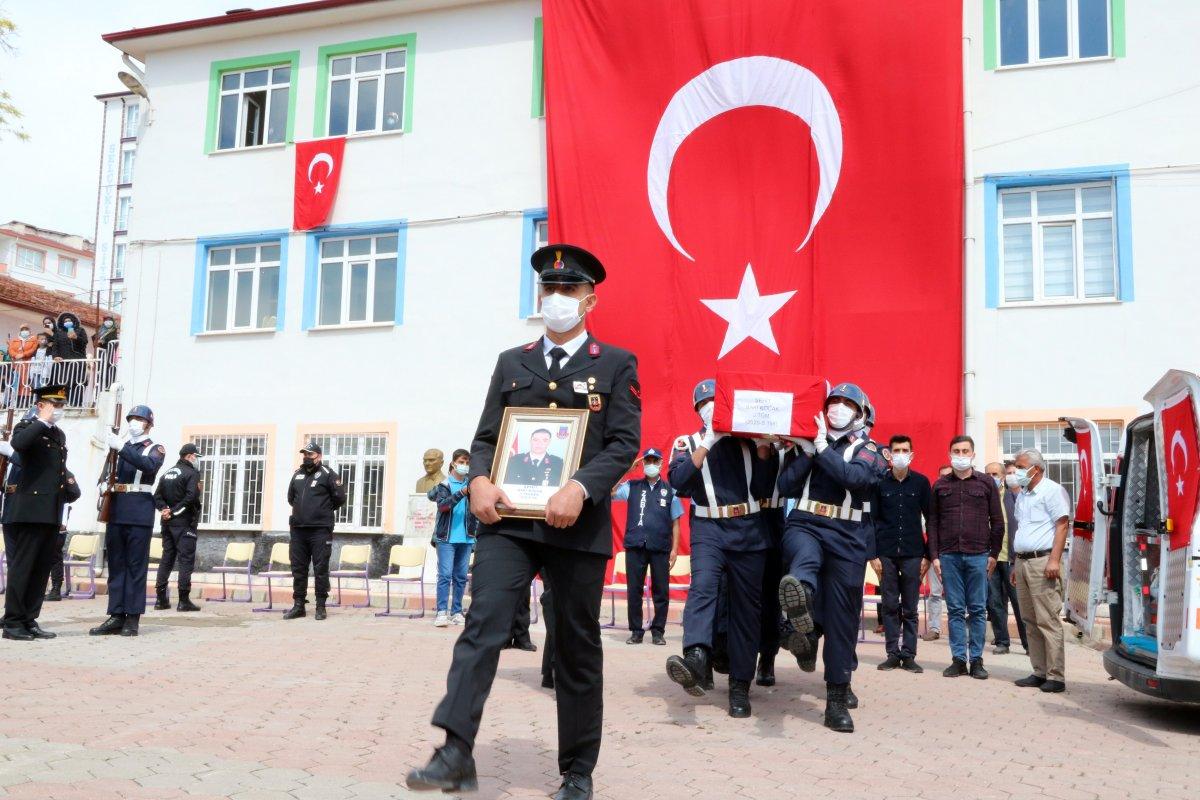 Şehit Jandarma Teğmen Baki Koçak, Yozgat'ta son yolculuğuna uğurlandı