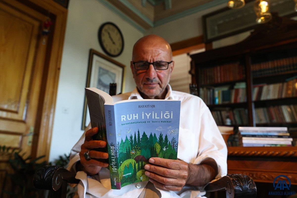 Yazar Hayati Sır'dan şiire ve tasavvufa dair açıklamalar