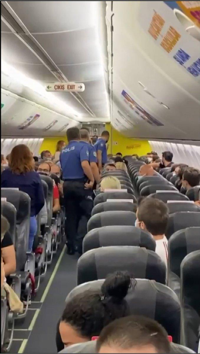 Antalya'da uçakta 'taciz' iddiası