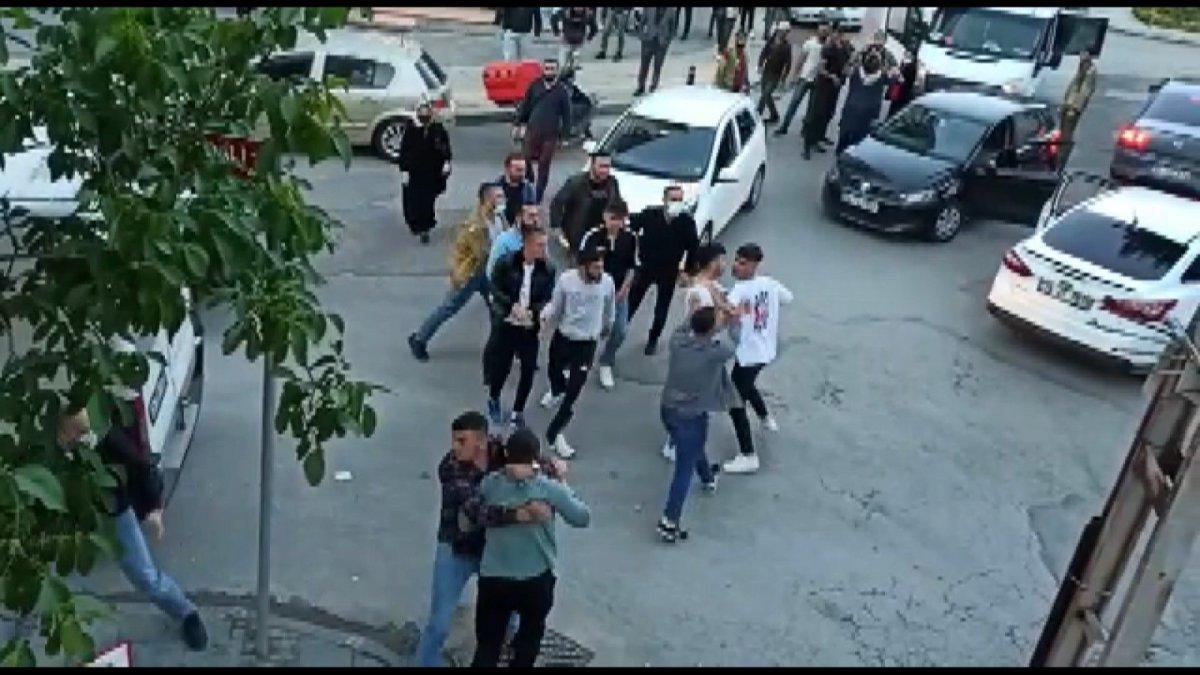 Pendik’te yol verme kavgası