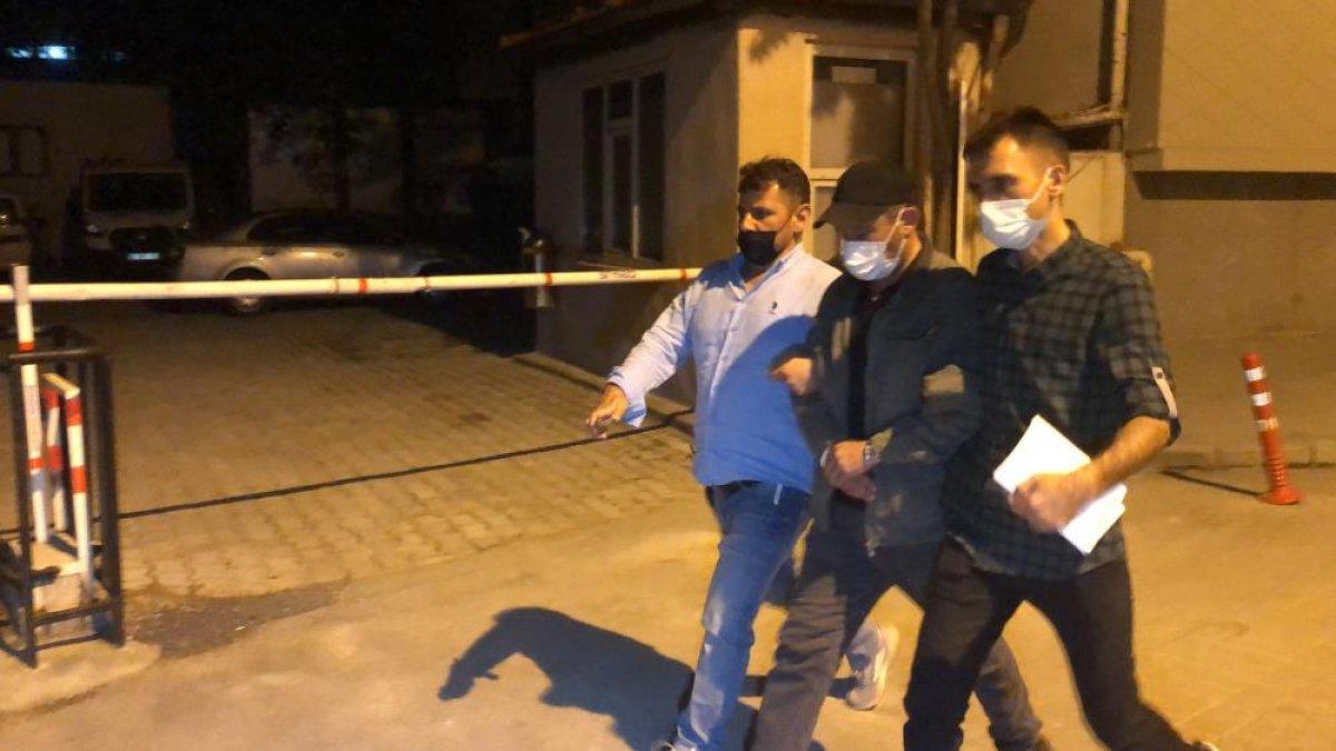 Isparta'da tartıştığı arkadaşını bıçaklayan kişi, bankta oturup sigara içti