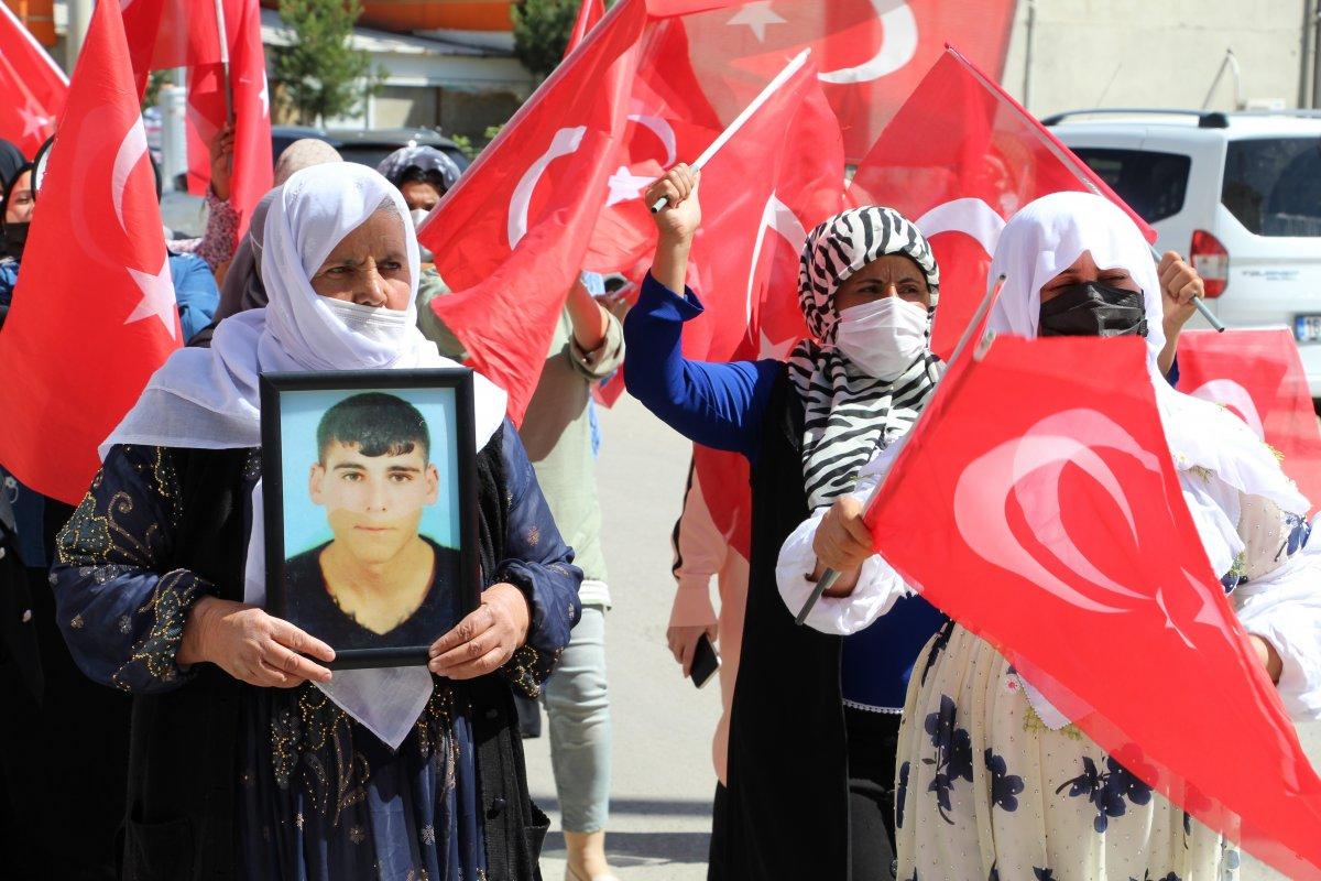 Şırnak’ta evlat nöbetine şehit ve gazi yakınları da katıldı