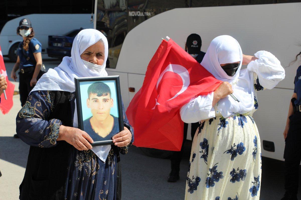 Şırnak’ta evlat nöbetine şehit ve gazi yakınları da katıldı