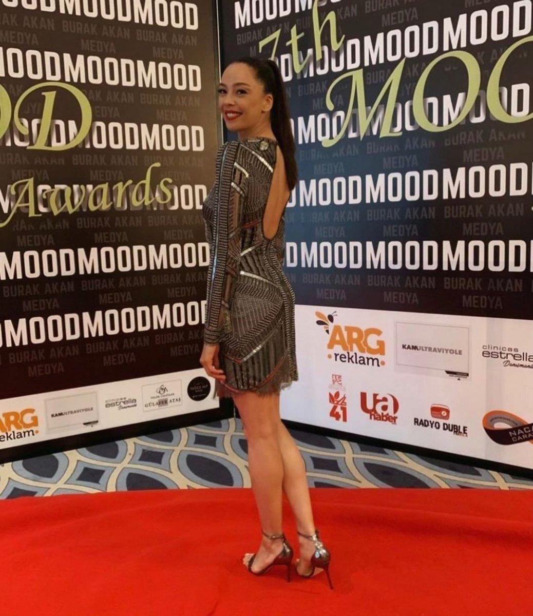 Azra Akın, pandemi döneminde de kazandı