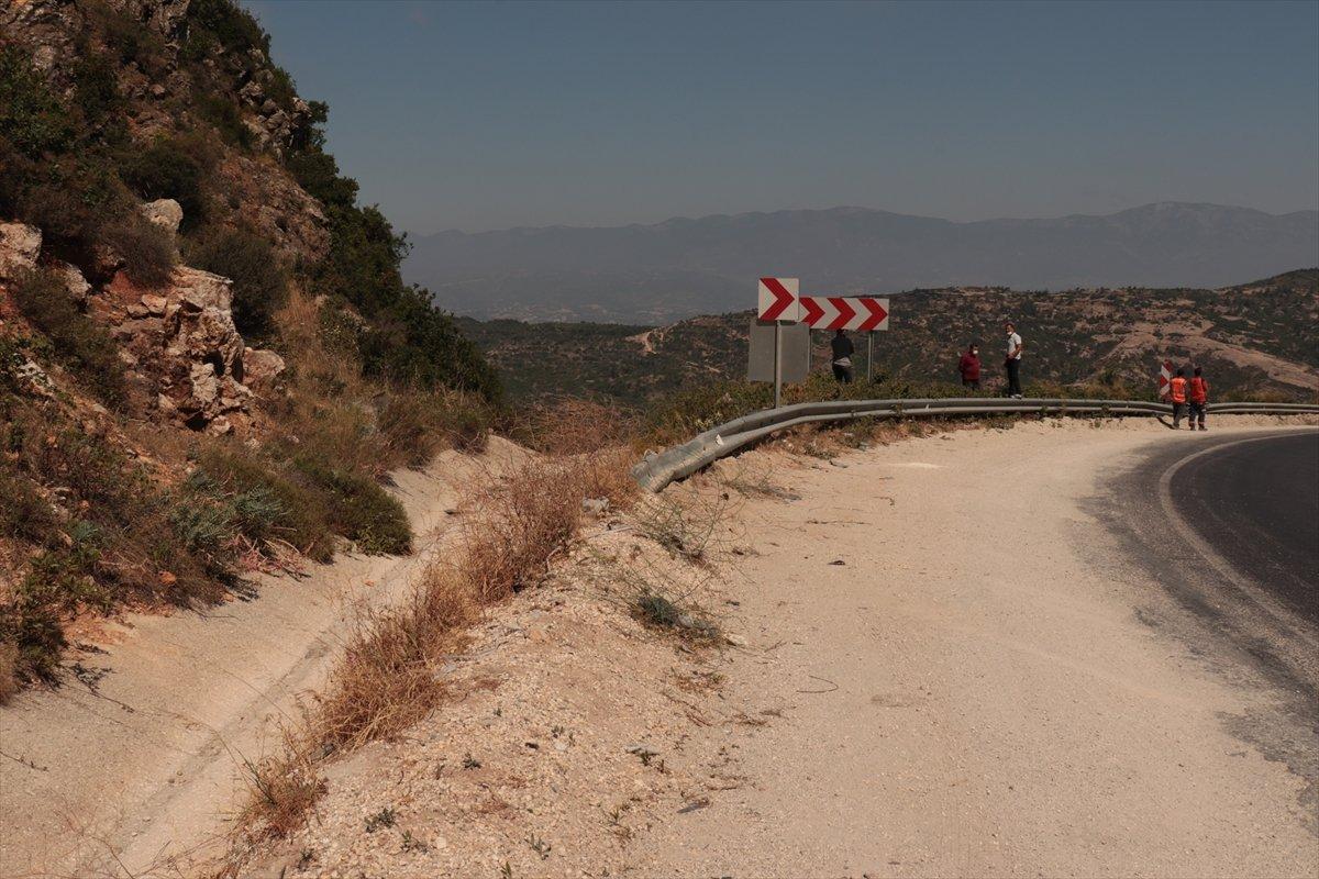 Hatay'da otomobil şarampole uçtu: 1 ölü, 4 yaralı