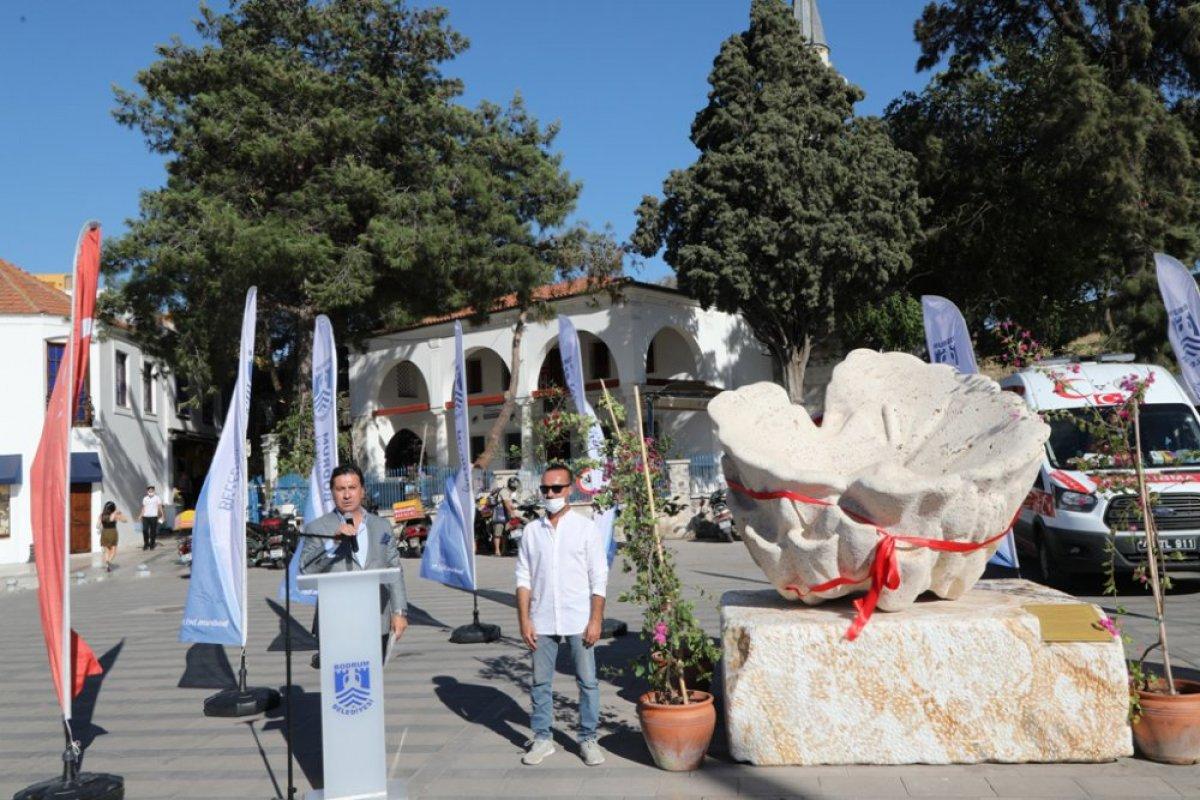 CHP'nin 2 yıl uğraşıp yaptırdığı heykelin özellikleri