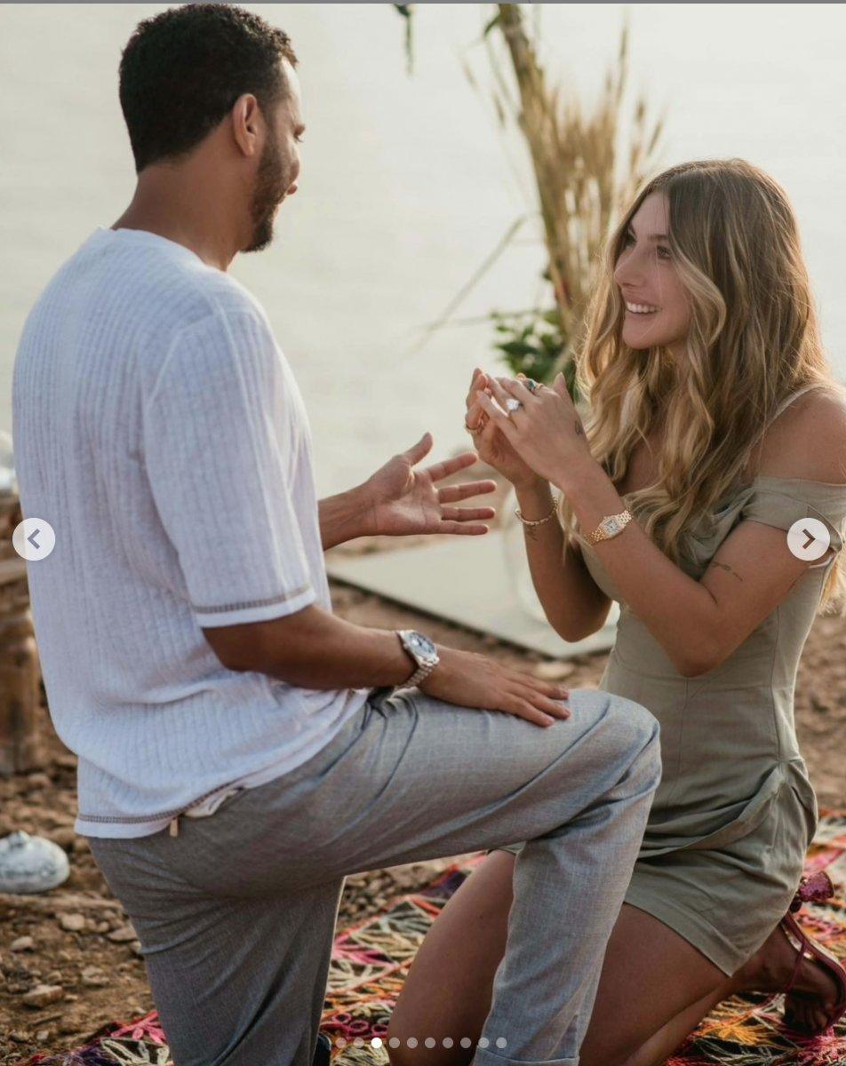 Şeyma Subaşı yüzüğünü gösterdi